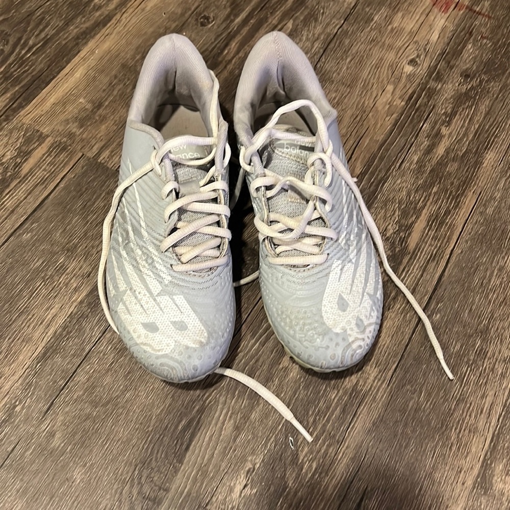boys size 5 lacrosse cleats.
